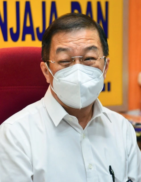 政府禁出口肉雞屬短期措施　陸兆福：大型養雞場或有違約風險