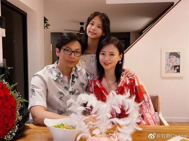 14歲女兒古裝寫真照獲贊有靈氣　翁虹：讓我眼前一亮