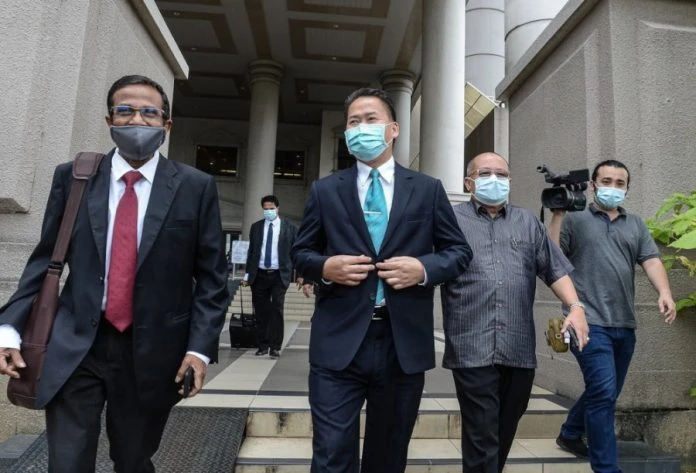 沙前基建部長偽造文書案罪成