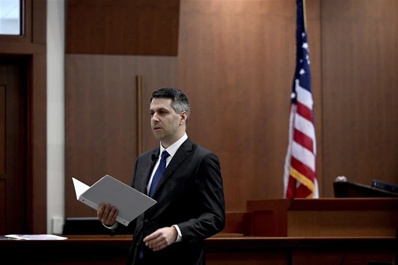 強尼戴普重回證人席　對質安珀赫德律師：我不是來取悅你