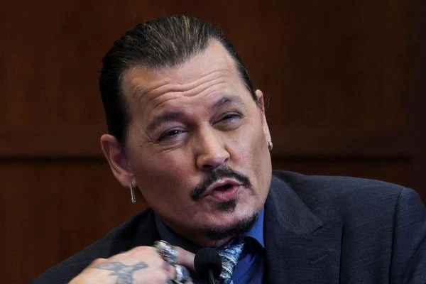 強尼戴普重回證人席　對質安珀赫德律師：我不是來取悅你