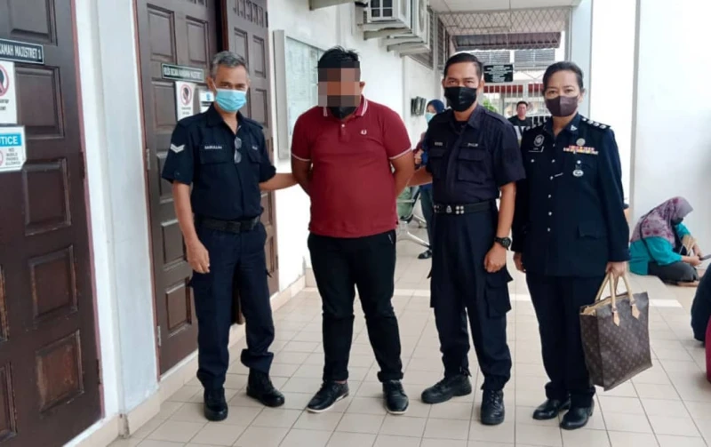 無業青年疏忽駕駛致2人身亡 被判監禁2年罰款