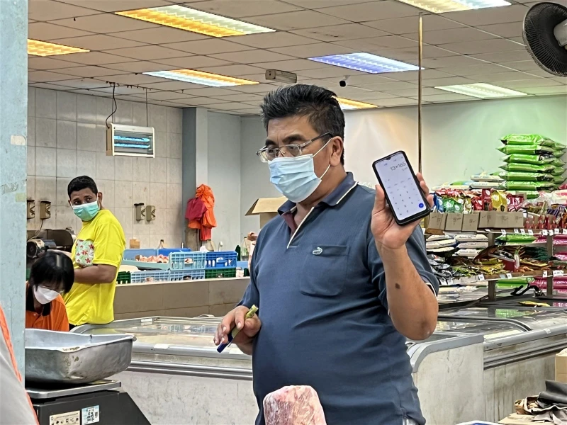 肉雞價高供應少攤販停售　民眾改買甘榜雞「應急」