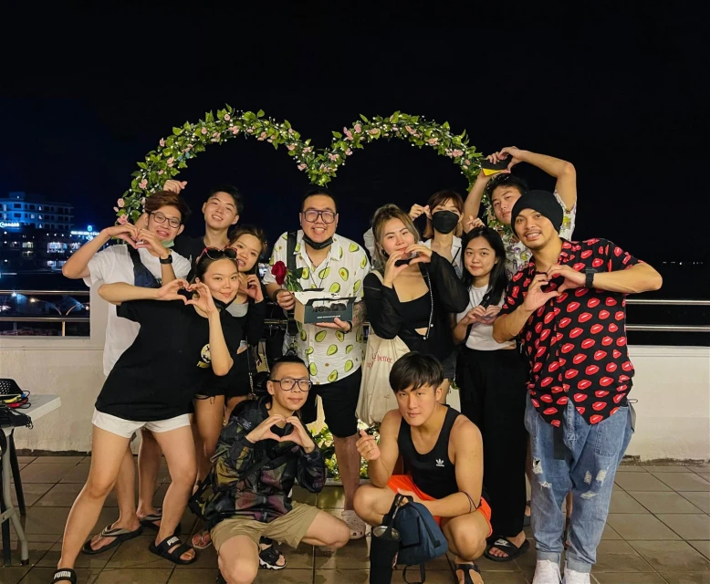 「已很久沒喝酒喝到吐了」　黃明志游沙巴 議員也邀約