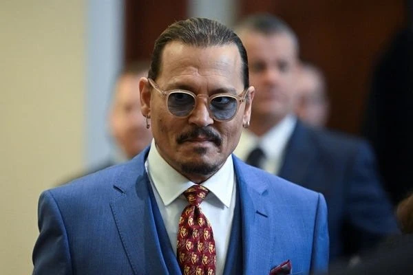 曾與華納3高層「聊過」　強尼戴普認替安珀赫德拿下《水行俠》角色