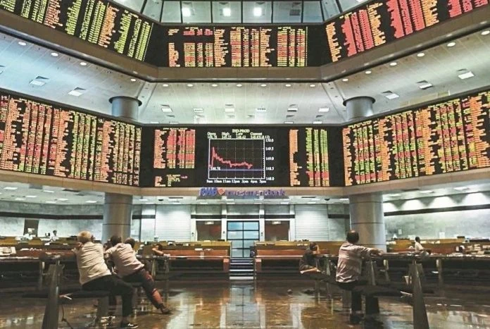 全場個股跌多升少 馬股周五早盤下滑0.38點