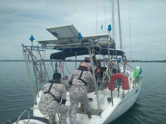 法國男子未持合法旅遊證件 　遊艇非法停泊豐盛港海域遭扣查