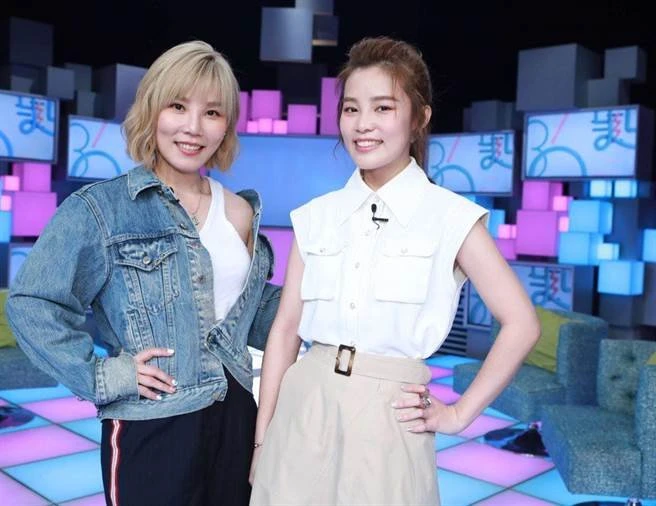 李佳薇快篩確診　自責連累妹妹李佳歡