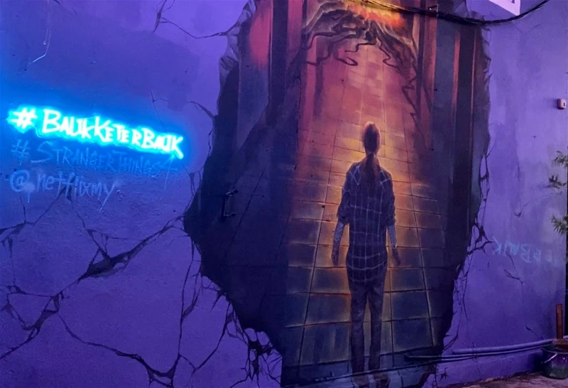 《怪奇物語》第4季回歸！吉隆坡塔出現「裂縫」進入顛倒世界？！