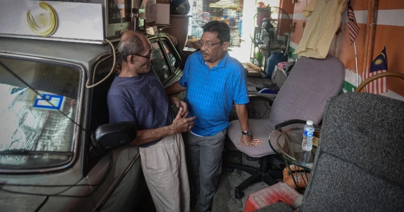 退伍軍人以舊車為宿20年　處境淒涼引首相關注