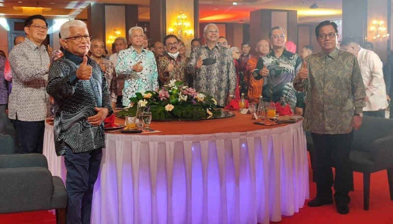 首相：政府對新聞工作者沒有隱瞞