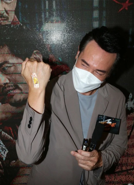 被郭晉安拉口罩事件引爭議　陳豪幫緩頰：他是友善的舉動