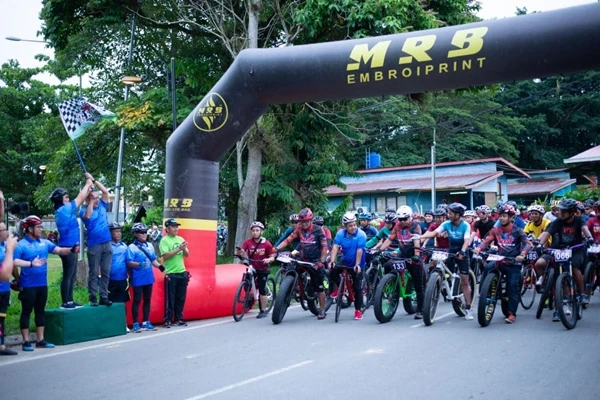 腳車發燒友雲集丹南 騎行運動鍛鍊身體