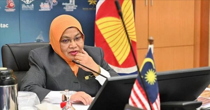 旅遊部副秘書長莎拉雅即日升正