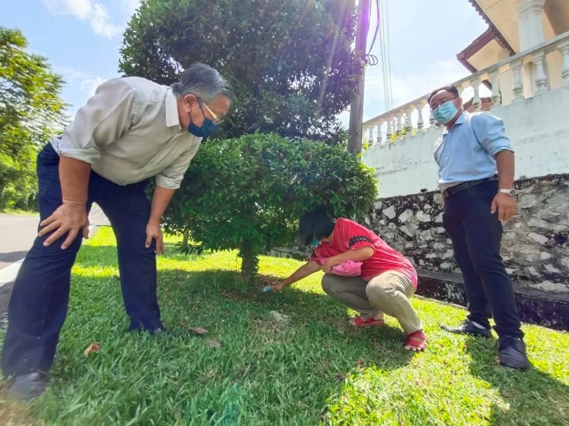 被騙把ATM卡放在屋後大樹 華裔女15萬令吉存款被提走