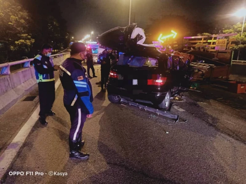 靈市2死亡車禍釀2死