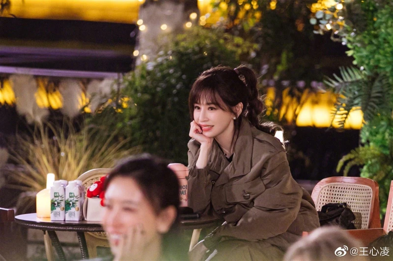 王心凌自拍驚見「手肘整塊紅腫」　網民：要買保險