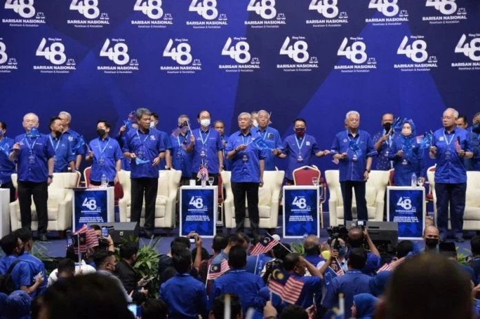 內閣改組談判破裂 巫統國陣推動今年大選