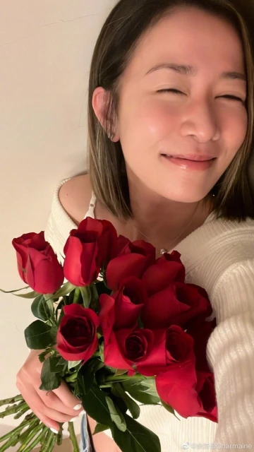 自爆不爽被叫「余詩曼」　網民歪樓激贊佘詩曼「少女肌膚」