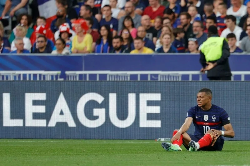 本澤馬世界波+姆巴佩傷退　法國史上首次主場負丹麥