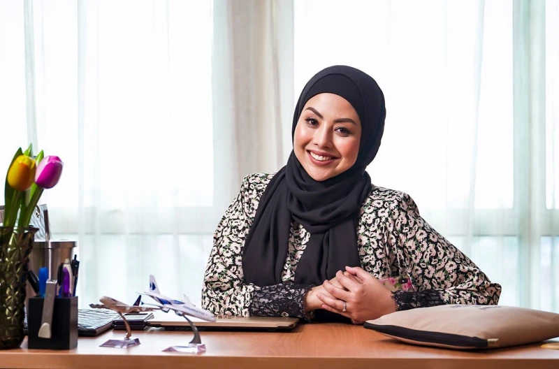 爭議言論挨轟無阻扎希女  受委上市公司副主席