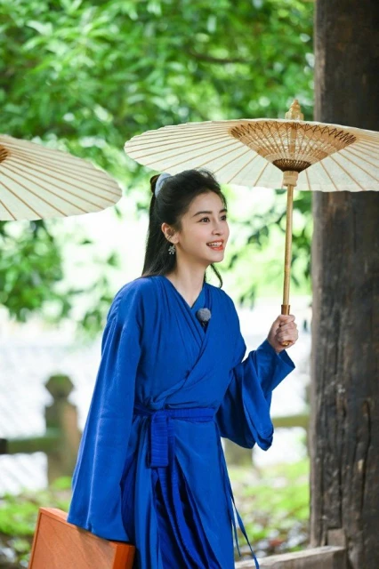 Angelababy質問：我跟楊冪誰好看　主持人高EQ回答被贊爆