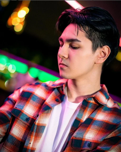 中國混血網紅不滿被罵「舔台」   怒嗆酸民「難伺候的一群」