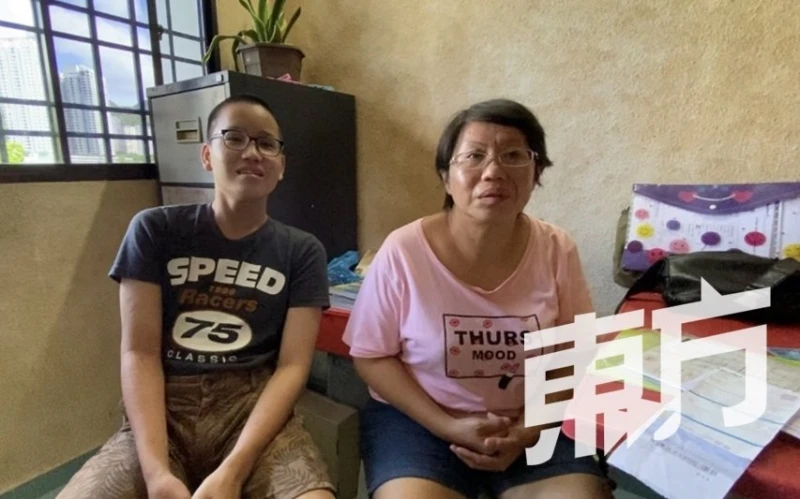 父患肝癌離世母中風無法工作　檳華裔小兄妹一家求援