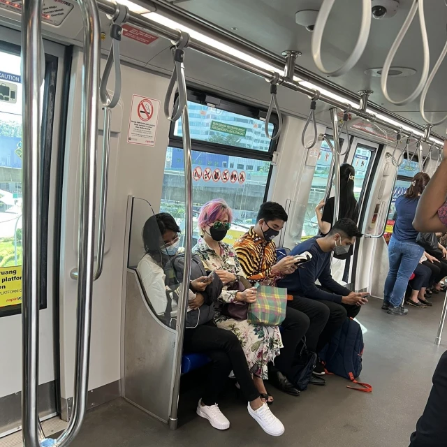 大馬議員被批沒讓座女性  當事人直接反駁