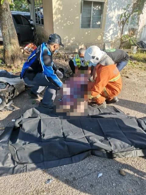 轎車失控連撞3摩哆再撞屋　夫妻當場斃命另2人受傷