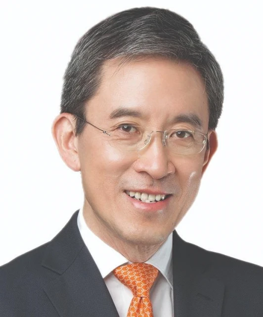 中總賀盧成全榮膺丹斯里勛銜