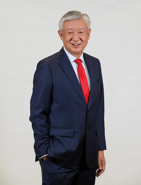 中總賀盧成全榮膺丹斯里勛銜