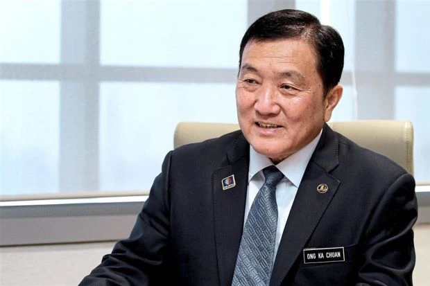 元首華誕冊封1021人  盧成全黃家泉共18人封丹斯里