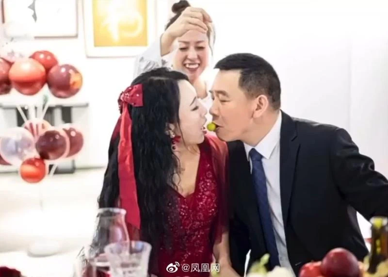 「有50輛賓利」是氣話？　深圳貴婦將國企高管「老公」拖入輿論漩渦