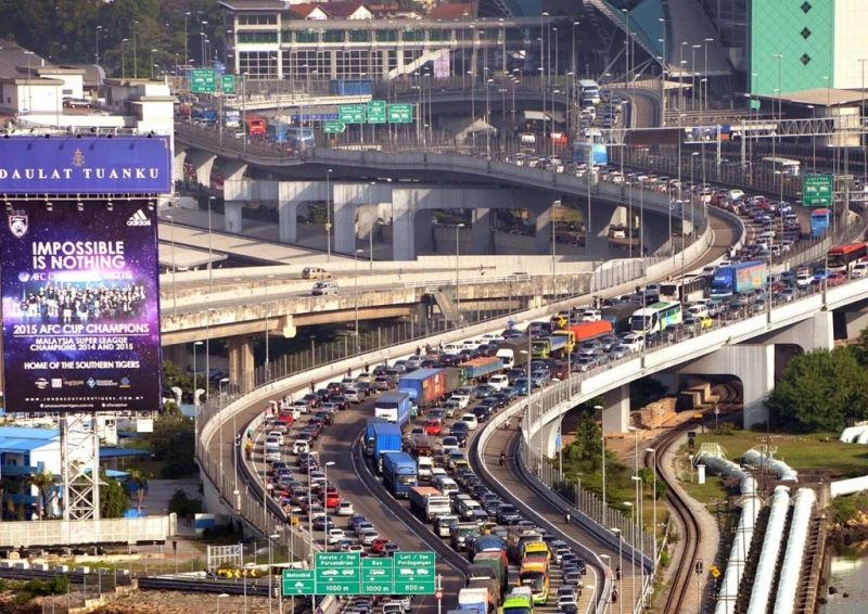 防疫措施放鬆人潮回流 馬來西亞旅遊業火熱