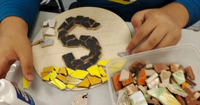 理大研究實踐顯示　馬賽克藝術能減輕青少年壓力