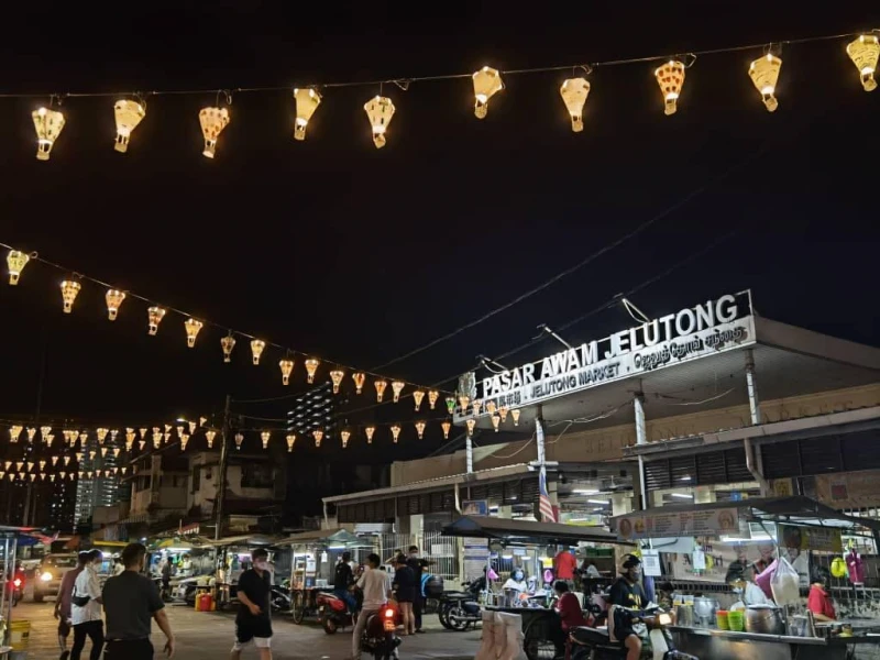 日落洞巴剎前掛起迷你熱氣球　歡迎打卡拍照