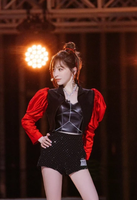 王心凌12歲登節目畫面曝光　網狂贊： 從小就好甜