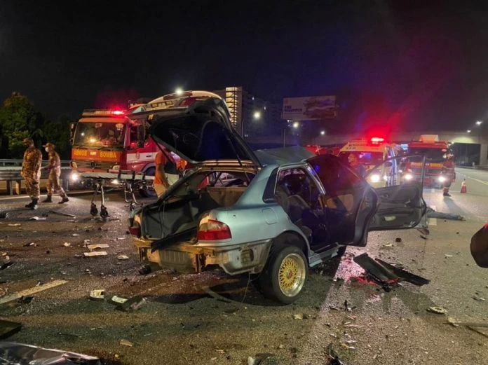 NKVE大道凌晨死亡車禍　釀4死1傷