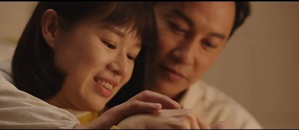 胡杏兒滴著汗拍「床戲」　對手譚耀文：很愉快！