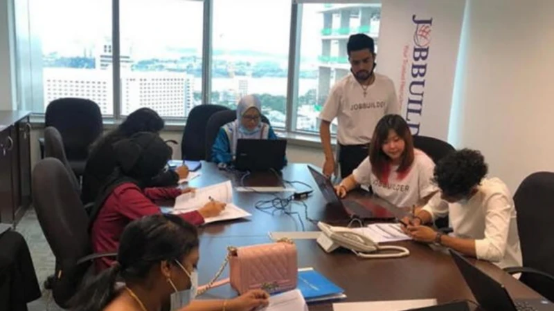 獅城薪水是大馬三倍  當地公司越堤高薪搶人