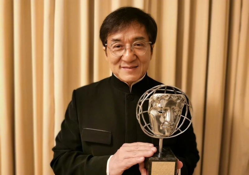 成龍斥「唐山事件」圍觀男性無動於衷   官媒反批：好事之徒