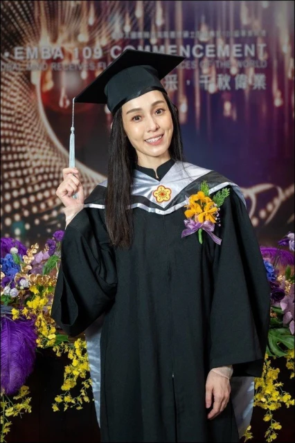 范瑋琪碩士畢業　黑人現身力挺：很佩服她！