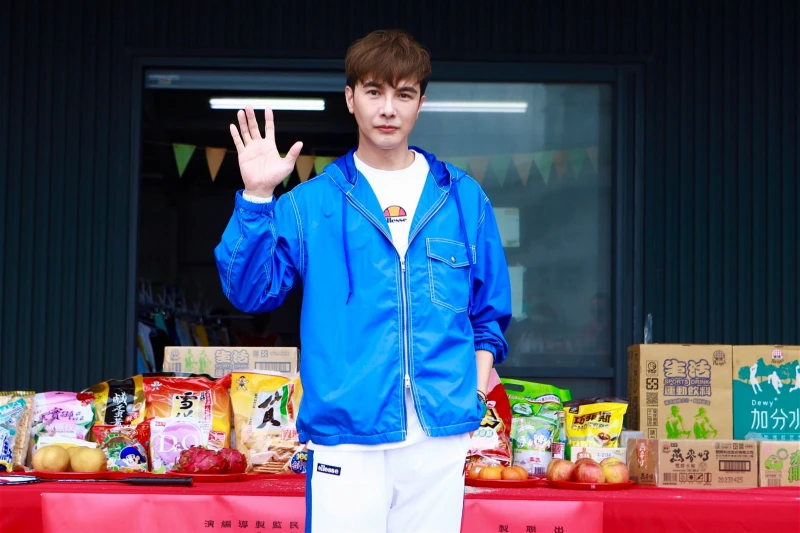 《決勝的揮拍》化身羽球教練　謝佳見特訓2周甩5公斤肉