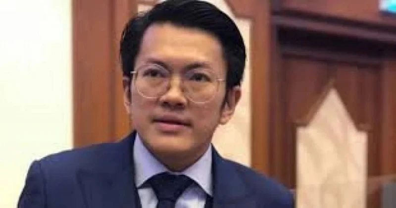 社青團領袖率眾抗議納吉遭提控 李政賢吁民聲援新生代抗爭者