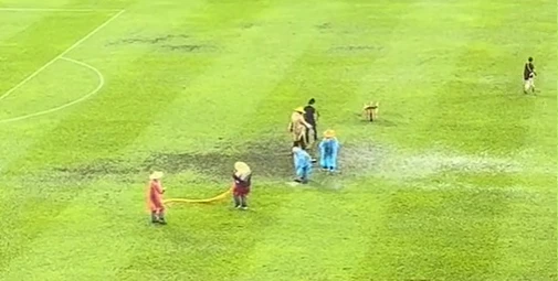 球場「人力排水」成笑話  大馬青體部長盼勿重演