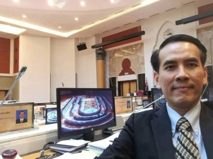 柔有意檢討官方周休日 朝野領袖表歡迎