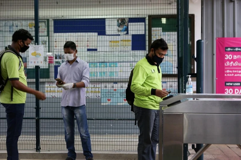 英媒指新加坡大小眼限制客工自由外出　我國駐英國最高專員逐一駁斥