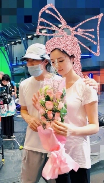 與周星馳聯繫從未間斷　林允備大禮賀恩師「登6」