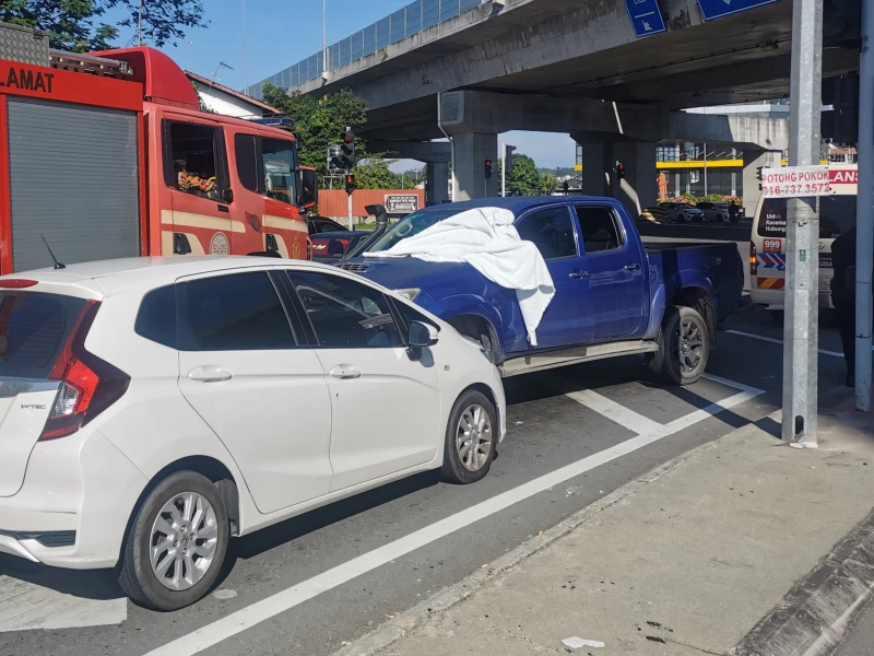 暈厥衝撞反向車道轎車 皮卡司機暴斃車內